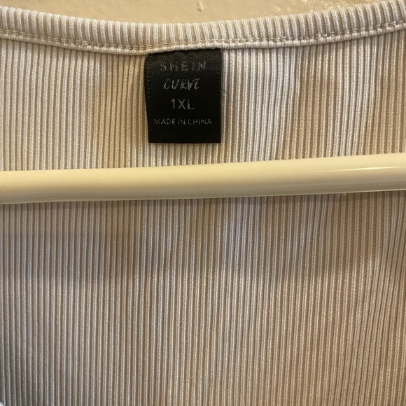 SHEIN top - Picture 2 of 2